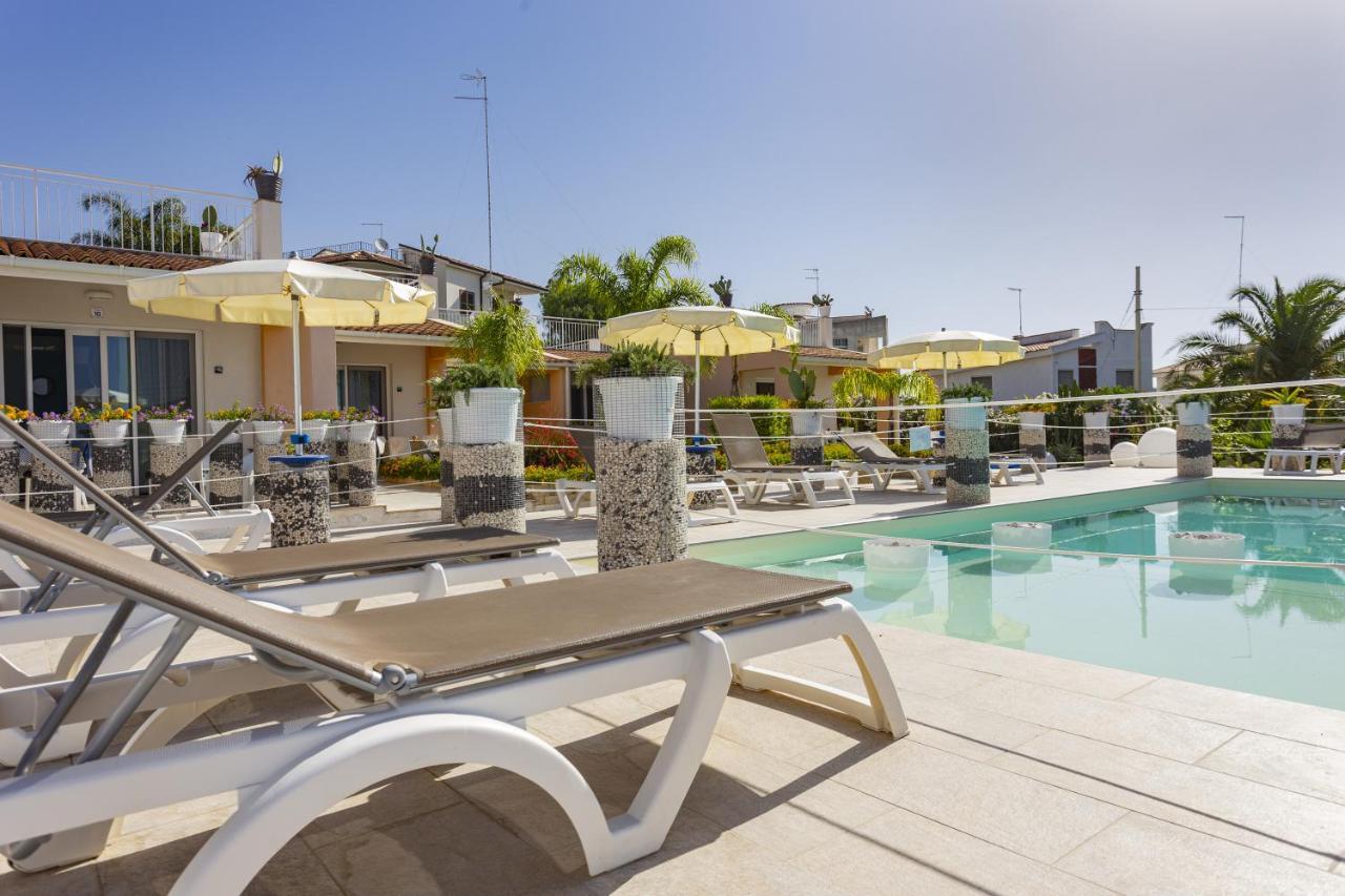 Small Luxury Apartments Pool And Sea View - Stella Del Mare Fontane Bianche Εξωτερικό φωτογραφία